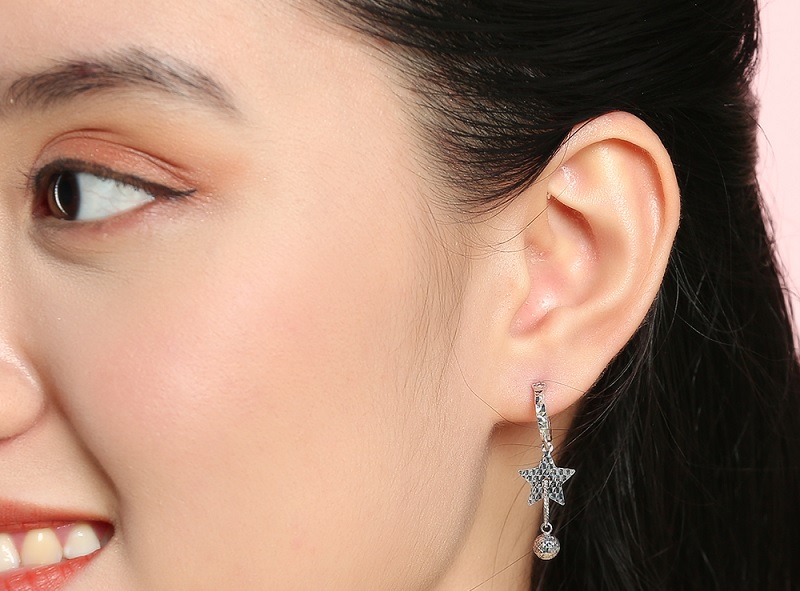 Bông tai ngôi sao xinh xắn